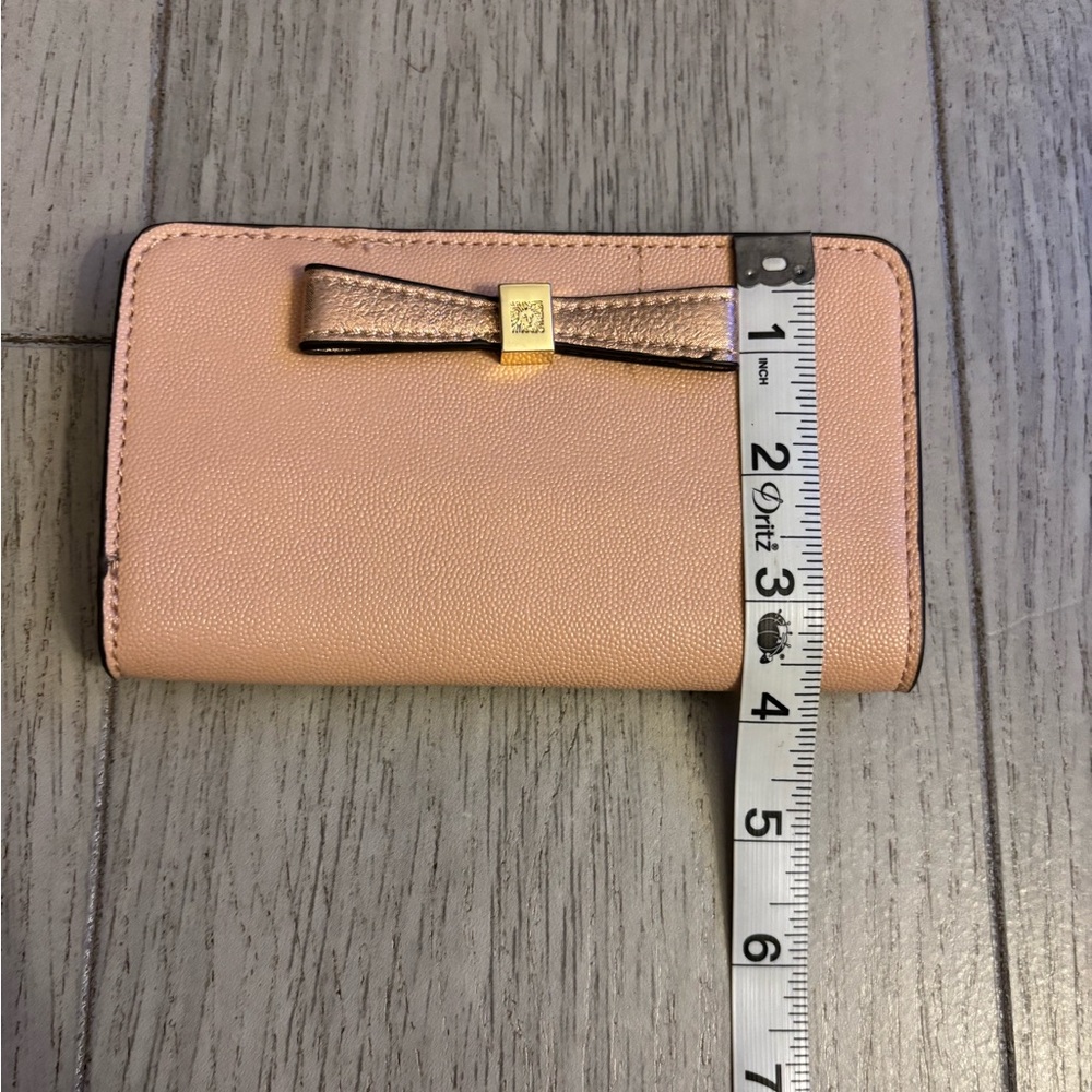 Anne Klein Peach Pink & Gold Bow Accent Cellphone Wallet - Picture 12 of 13